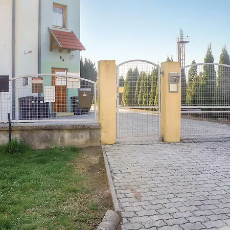 公寓 Two Bedroom In *