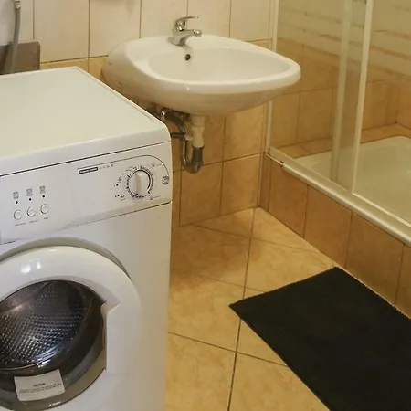 Two Bedroom In 公寓 *
